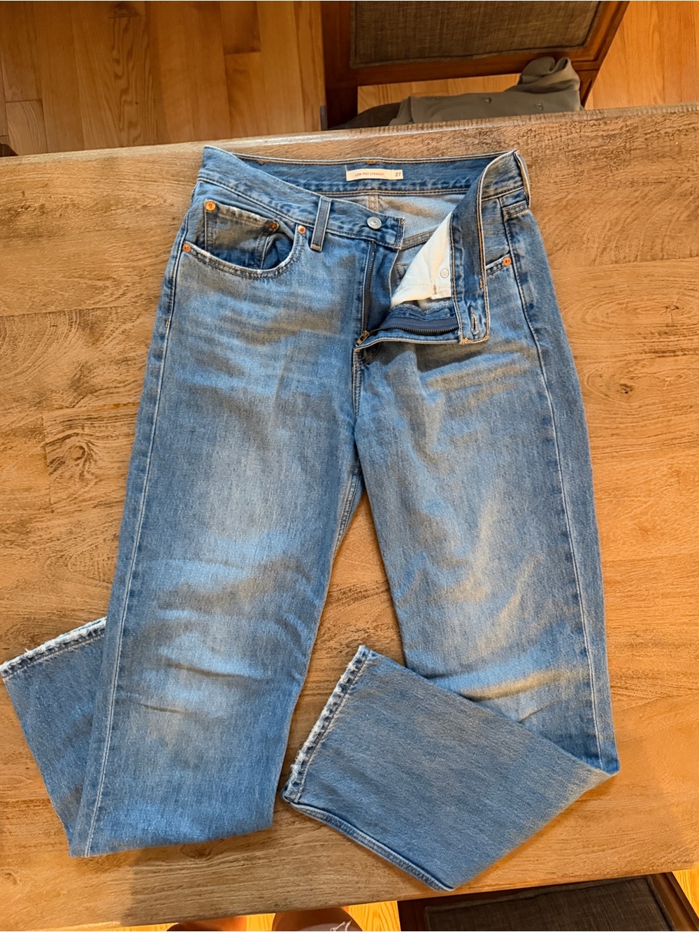 Women’s Levis Low Pro Straight Jeans